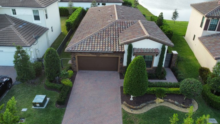 Drone aerial shot of Florida single-family home with landscaping